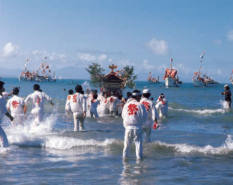 海を渡る祭礼